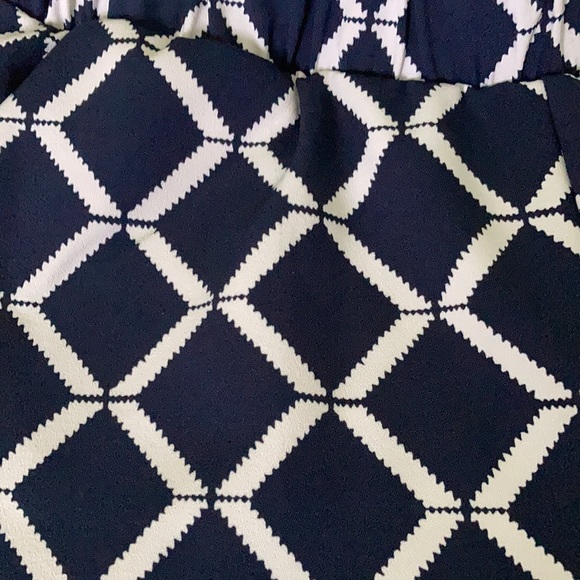 Mine Navy and White Shorts - Picture 4 of 6